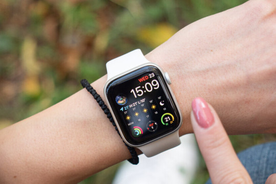 Apple Watch Series 7: інсайдери анонсують новий дизайн та додатковий колір