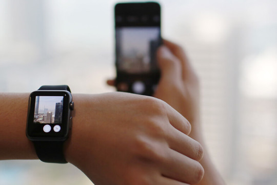 Як з допомогою Apple Watch керувати камерою iPhone