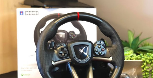 Руль Hori Wireless Racing Wheel Overdrive – идеальный подарок для геймера