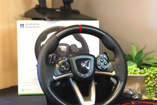 Кермо Hori Wireless Racing Wheel Overdrive  – ідеальний подарунок для геймера