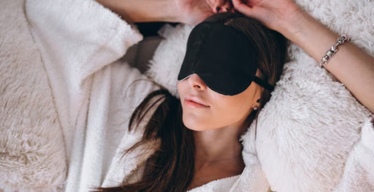 Огляд маски для сну: навіщо вона потрібна