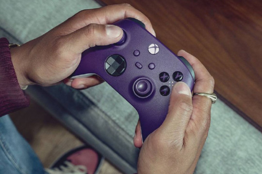 Microsoft Xbox Series Robot: подробный обзор и тест популярного беспроводного геймпада