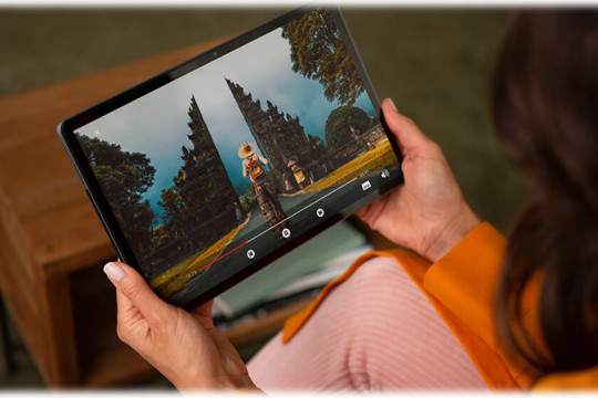 Недорогий планшет Lenovo Tab M11 з металевим корпусом та стилусом: функції і можливості