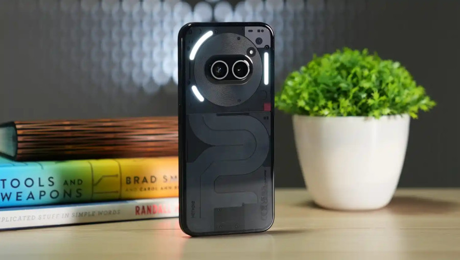 Огляд смартфона Nothing Phone (2a)