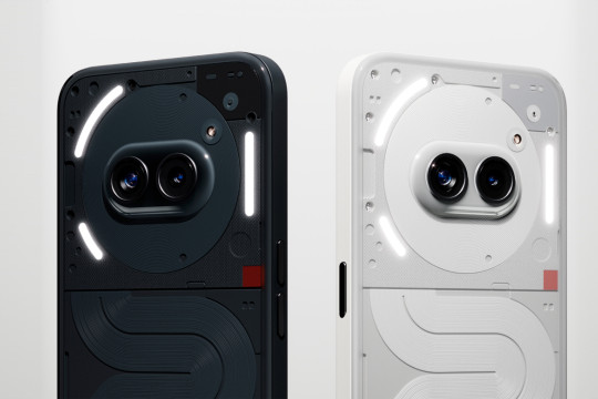 Справжній народний смартфон: Nothing Phone (2a) називають кращим за Xiaomi та Samsung
