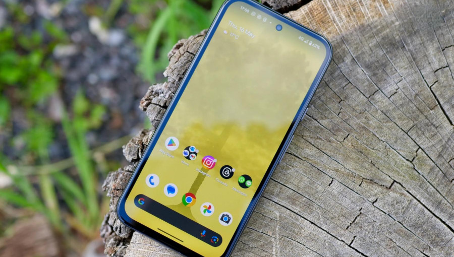 Смартфон Google Pixel 8a із Gemini Nano
