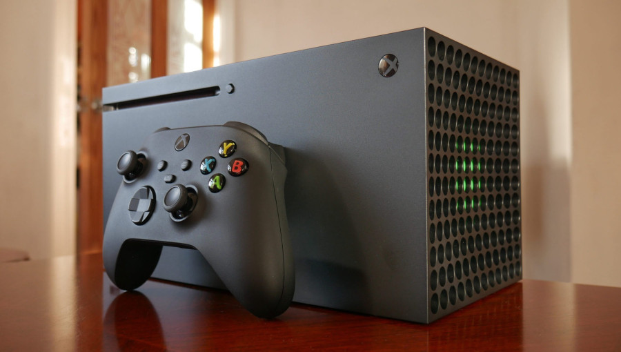 Порівняння Xbox X і  PlayStation 5