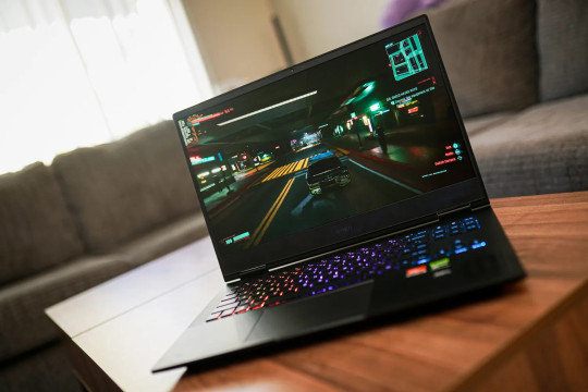 Обзор HP OMEN: мощный премиум-ноутбук для игр