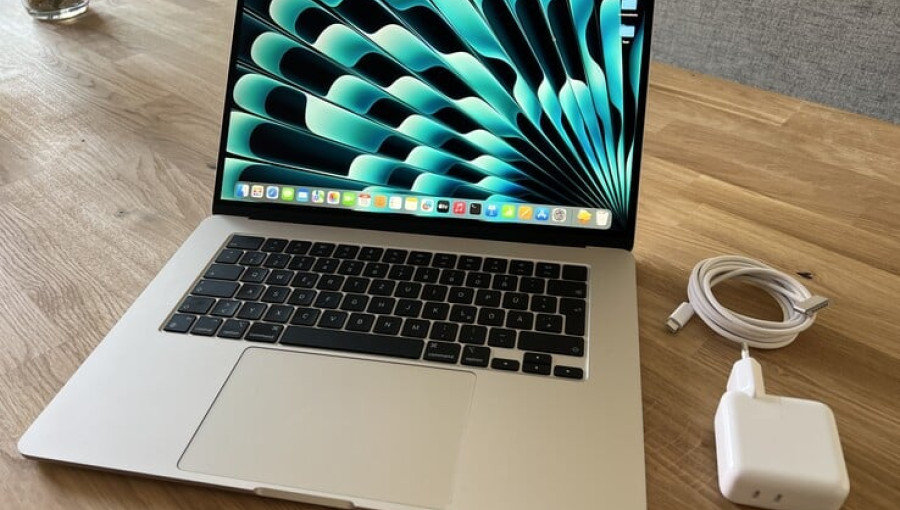 Чим відрізняються MacBook