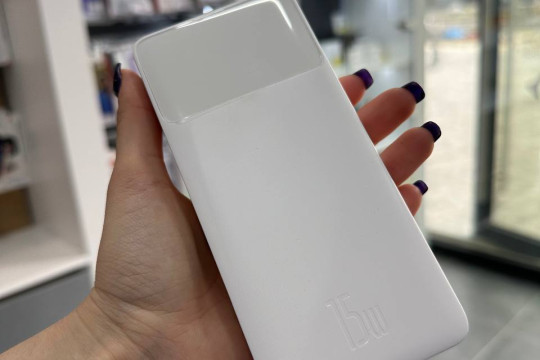 Baseus vs Xiaomi. Який павербанк кращий?