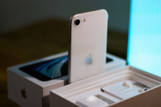 Apple представить новий iPhone SE 4: що нового очікувати на презентації