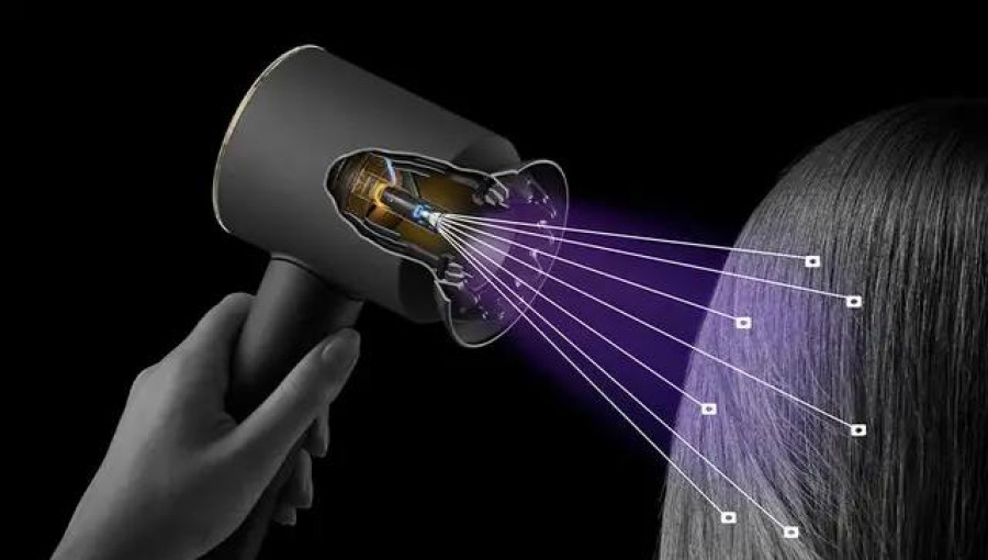 Обзор стайлера Dyson: в новом цвете Red Velvet Gold