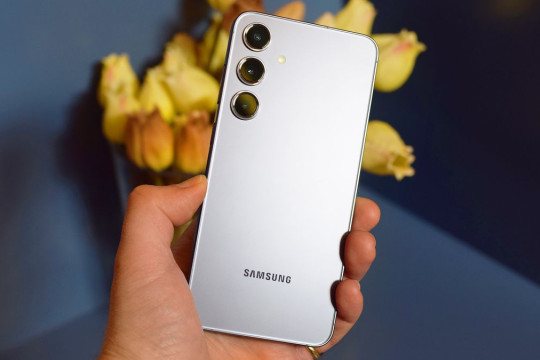 Samsung S24 FE с подарком – больше памяти за ту же цену!
