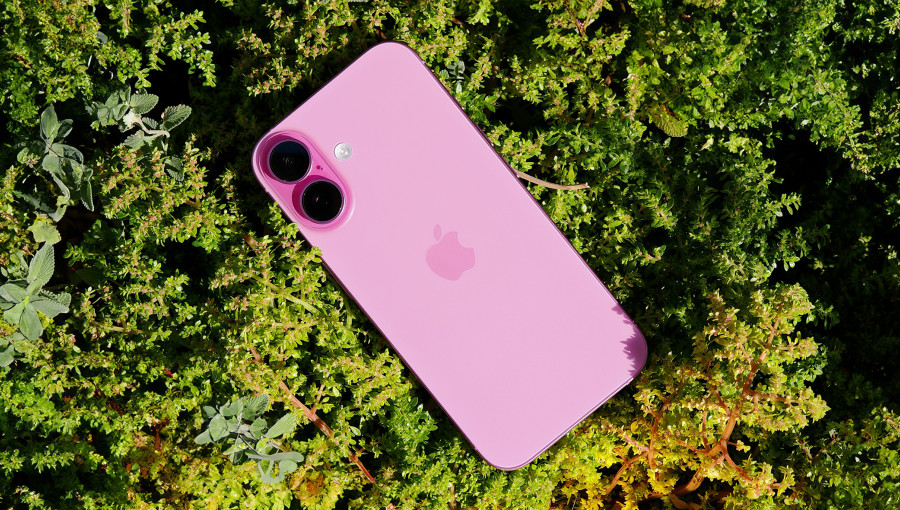 Apple iPhone 16e или iPhone 16: чем они отличаются?