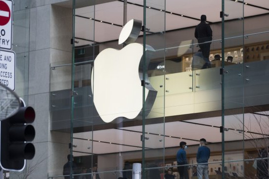 Сюрприз від Apple: розробка двох унікальних смартфонів до 20-річчя iPhone