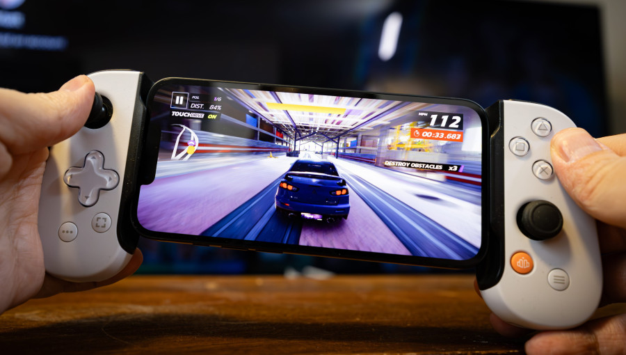 iPhone 16e тестування