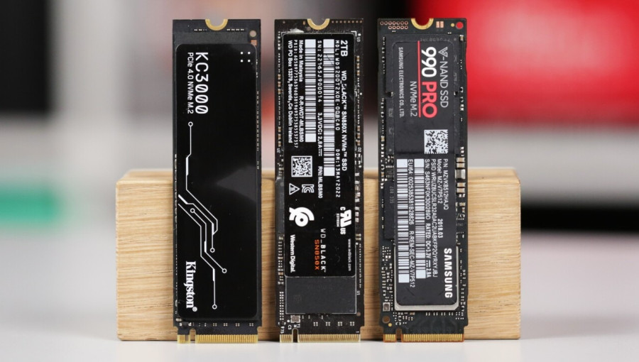 Порівняння  Kingston KC3000 з конкурентами