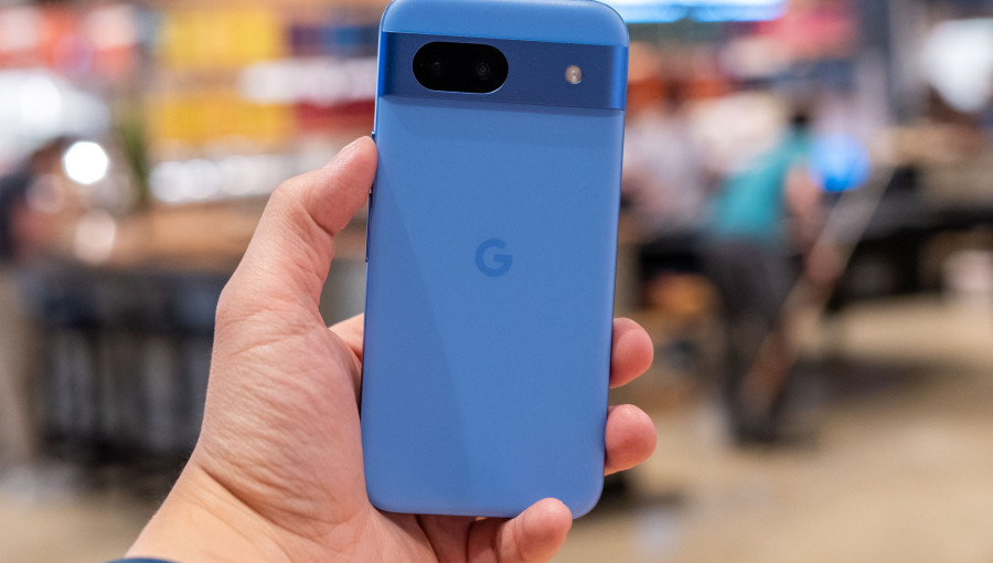 Google Pixel 8a — бюджетник с топовой камерой