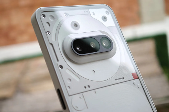 Nothing Phone 3a – настоящий обзор смартфона, который заставил волноваться даже Apple