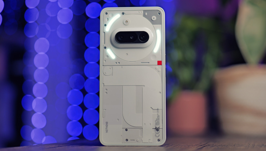 Nothing Phone 3a – настоящий обзор смартфона, который заставил волноваться даже Apple