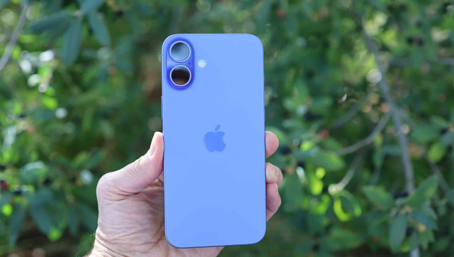 Сравнение iPhone 16 и Samsung Galaxy S25: Что выбрать?