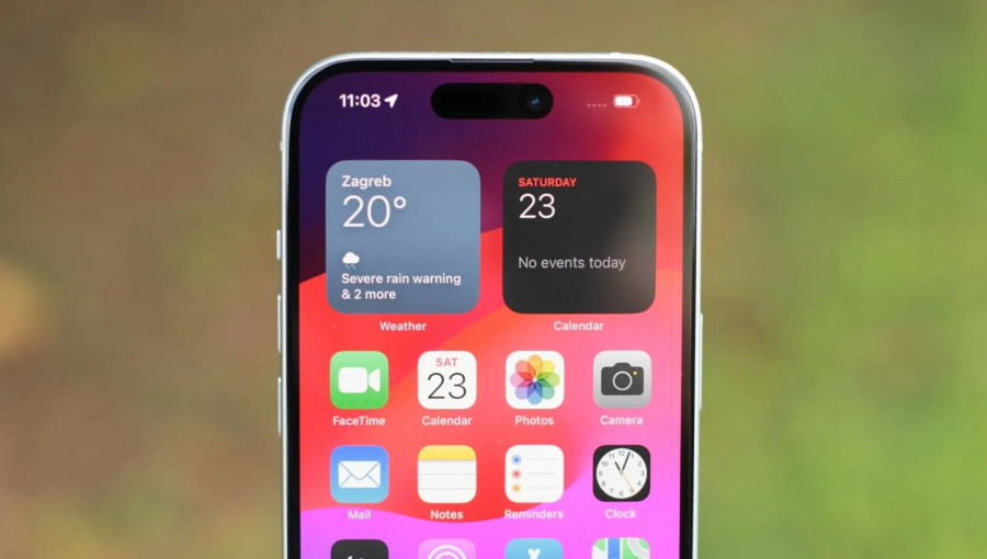 Сравнение iPhone 16 и Samsung Galaxy S25: Что выбрать?