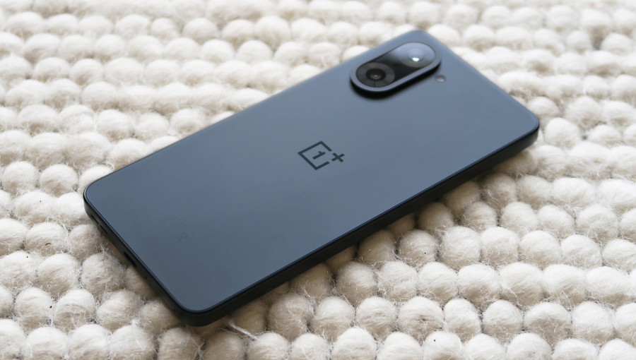 Огляд смартфона OnePlus Ace 5 Racing: топова продуктивність за середню ціну