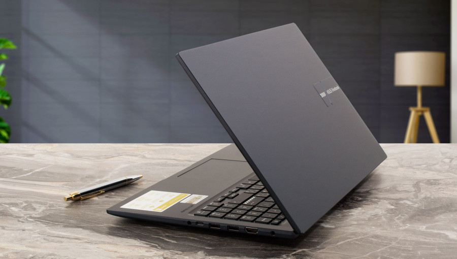 огляд Asus Vivobook 15 X1504VA-BQ005
