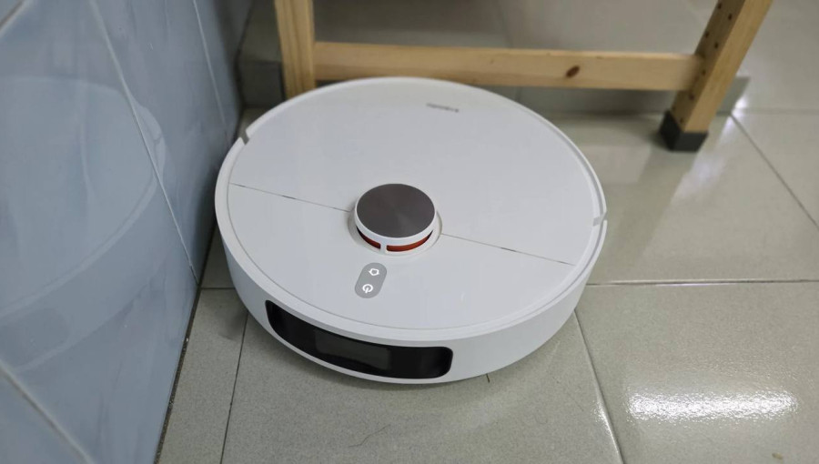 Огляд Xiaomi Mi Robot Vacuum X10+: пилосос, який сам себе чистить