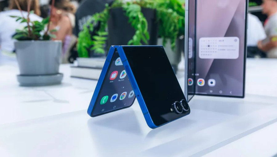 Samsung Fold 7, Flip 7, Flip 7 FE: огляд новинок 2025 року + додаткова памʼять в подарунок 